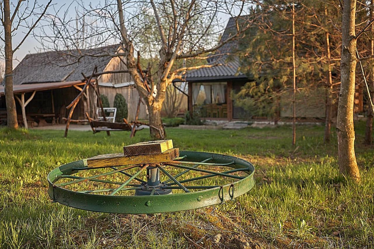 ホテル Siedlisko Roztocze Potoczek Adamow  エクステリア 写真